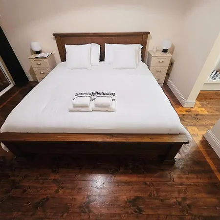 Hotel apartamentowy Town Listowel