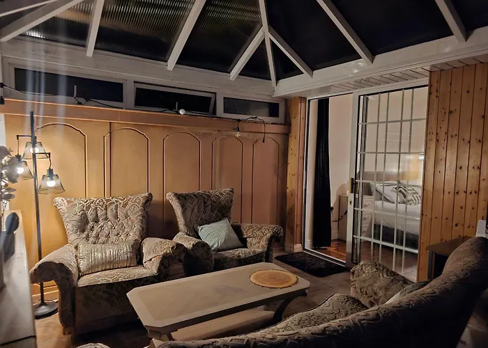 Town A Aparthotel Listowel